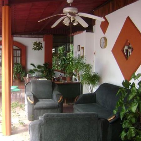 Hotel Jackie'S House Puntarenas Esterno foto