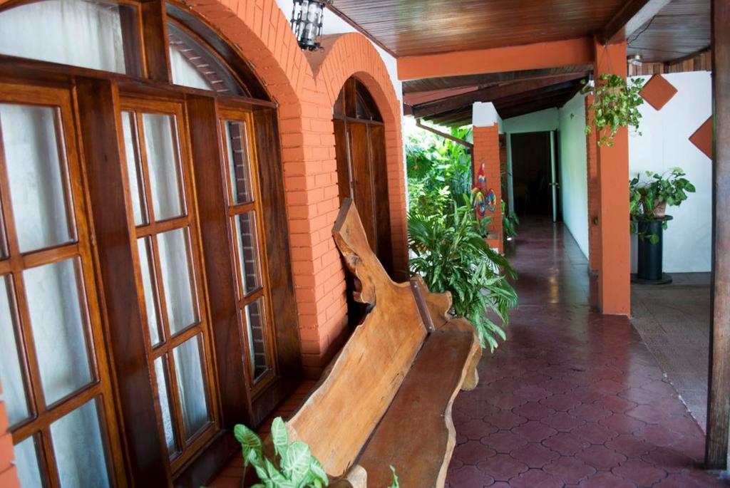 Hotel Jackie'S House Puntarenas Esterno foto