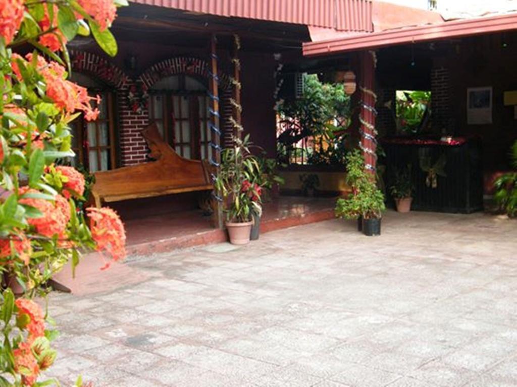 Hotel Jackie'S House Puntarenas Esterno foto
