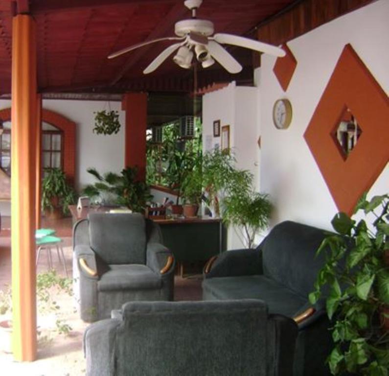 Hotel Jackie'S House Puntarenas Esterno foto